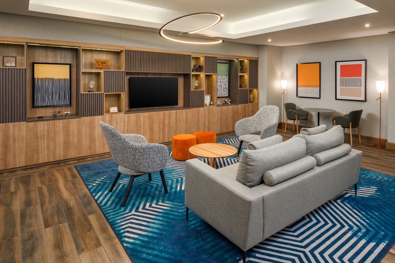 fp-losfp-losfp-oni-private-lounge-42126-Classic-Hor